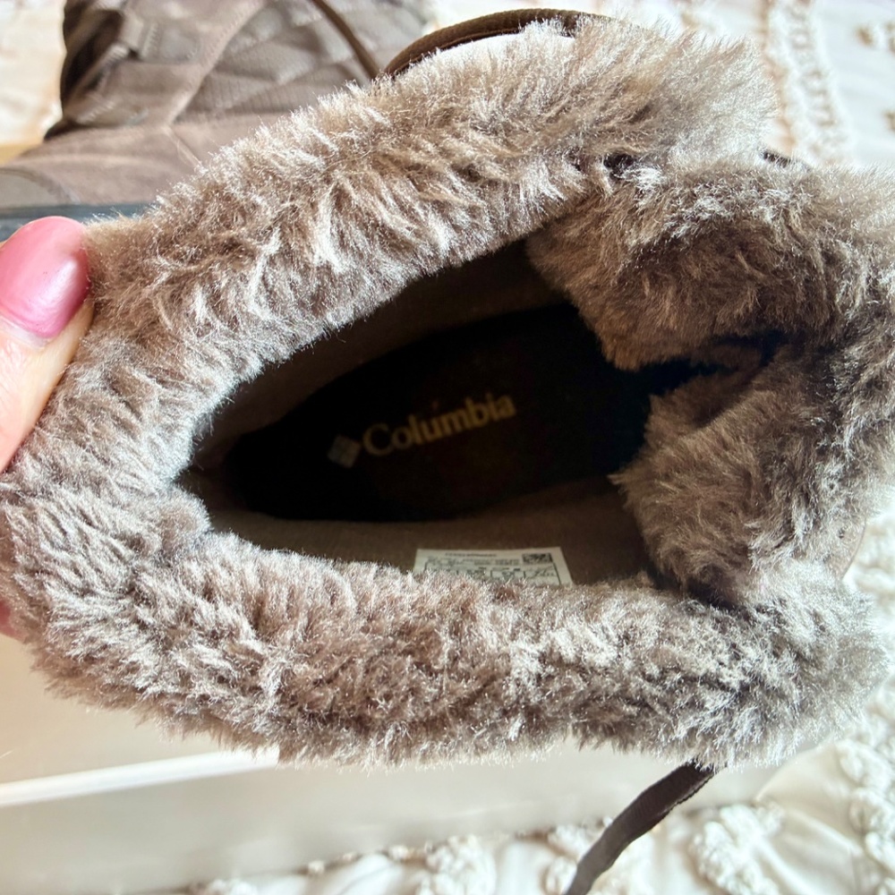 Columbia Boots Size 7.5 - Picture 6 of 8